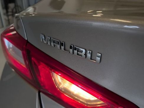 Used 2023 Chevrolet Malibu LT FWD image 31