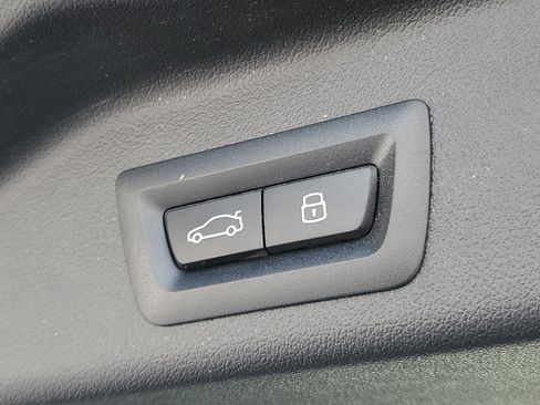 Certified 2025 BMW X5 M60i image 28