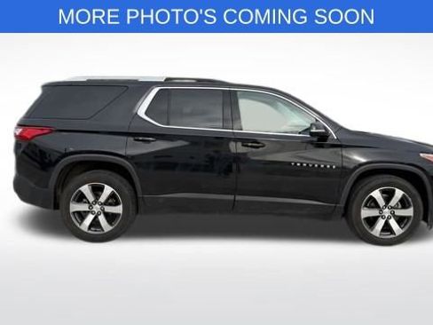Used 2018 Chevrolet Traverse LT image 3
