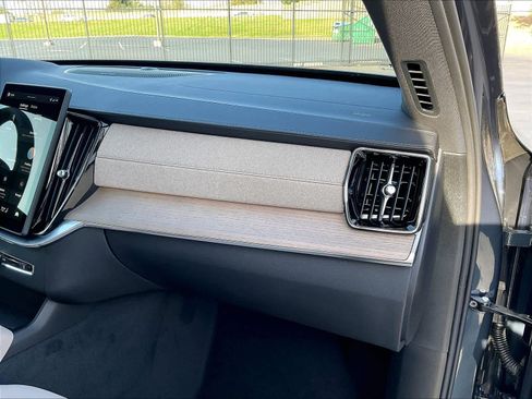 New 2026 Volvo XC90 B6 Plus w/ Protection Package Premier image 29