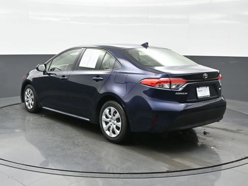 Used 2023 Toyota Corolla LE image 4