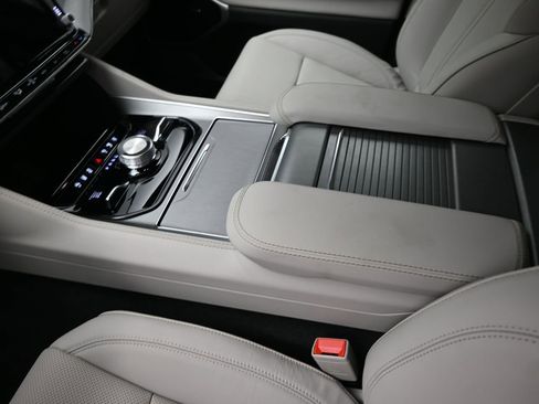 New 2026 Jeep Grand Wagoneer Limited AWD/4WD image 9