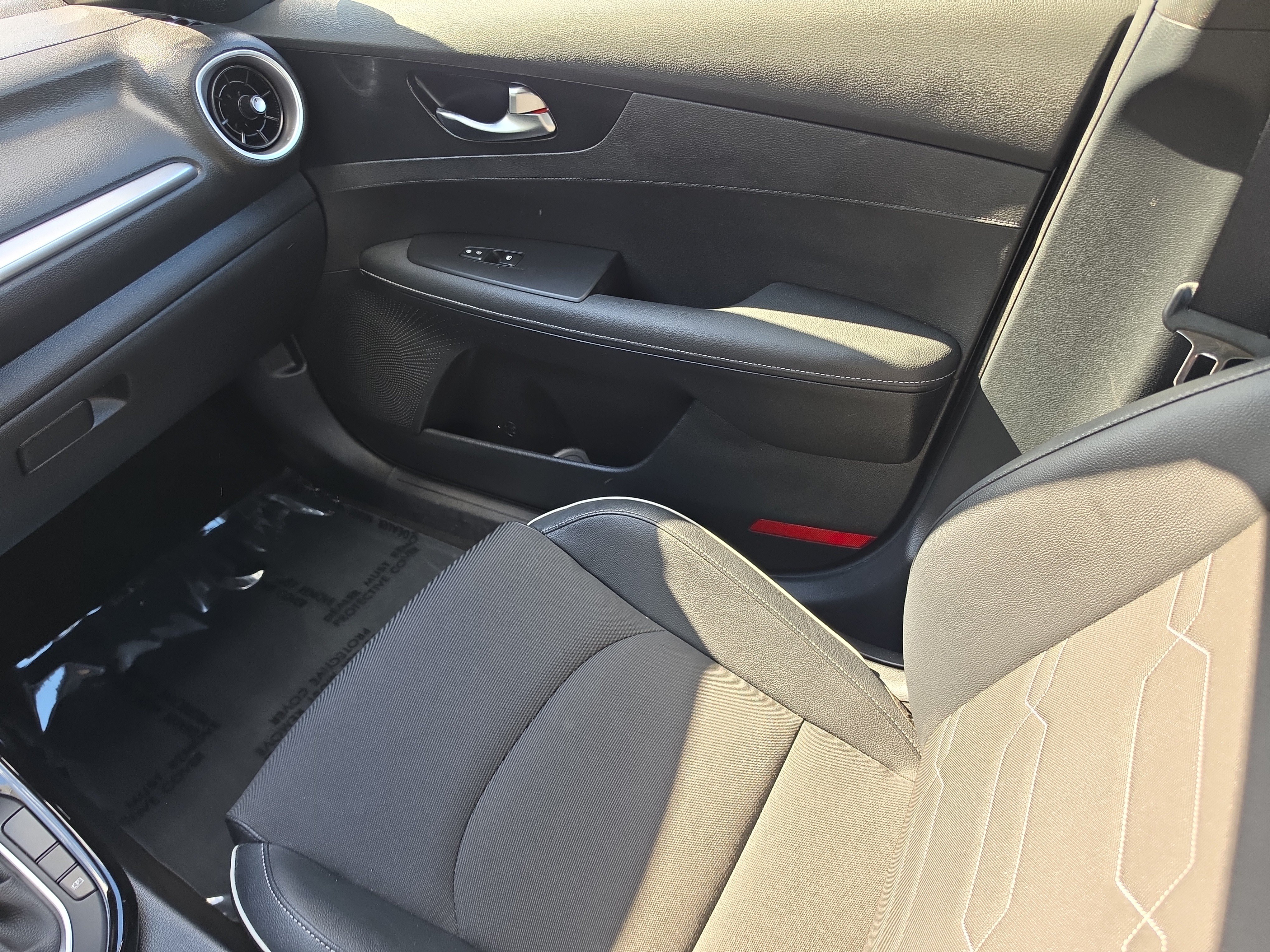 Used 2023 Kia Forte GT-Line w/ GT-Line Premium Package FWD image 15