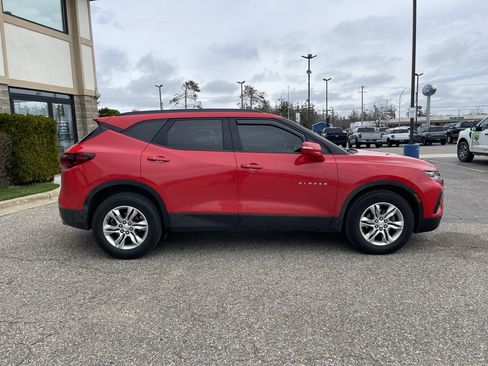 Used 2019 Chevrolet Blazer LT image 3
