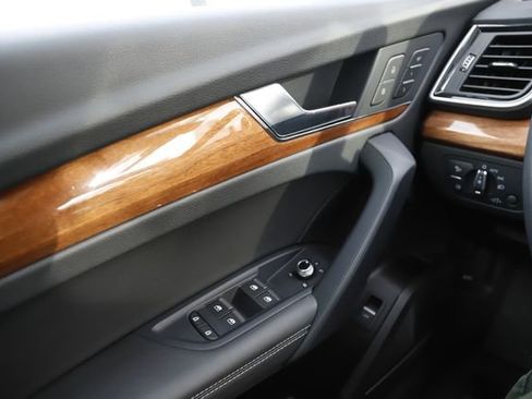 Used 2023 Audi Q5 2.0T Premium Plus w/ Premium Plus Package image 24