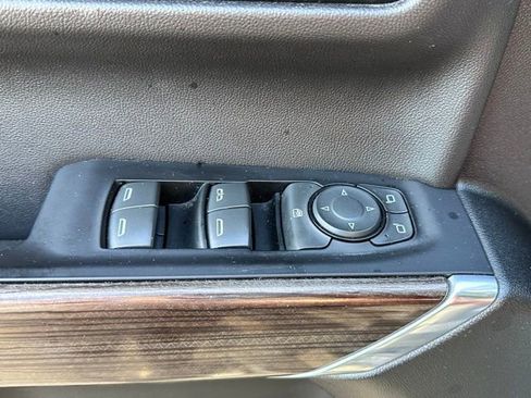 Used 2019 Chevrolet Silverado 1500 LT Trail Boss AWD/4WD image 19
