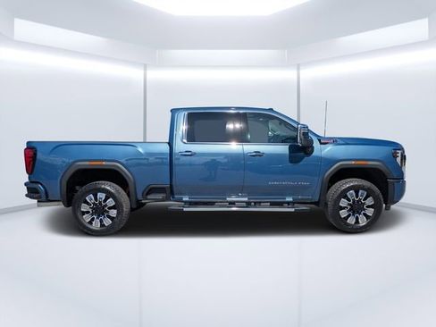 New 2026 GMC Sierra 2500 Denali w/ Denali Reserve Package image 2