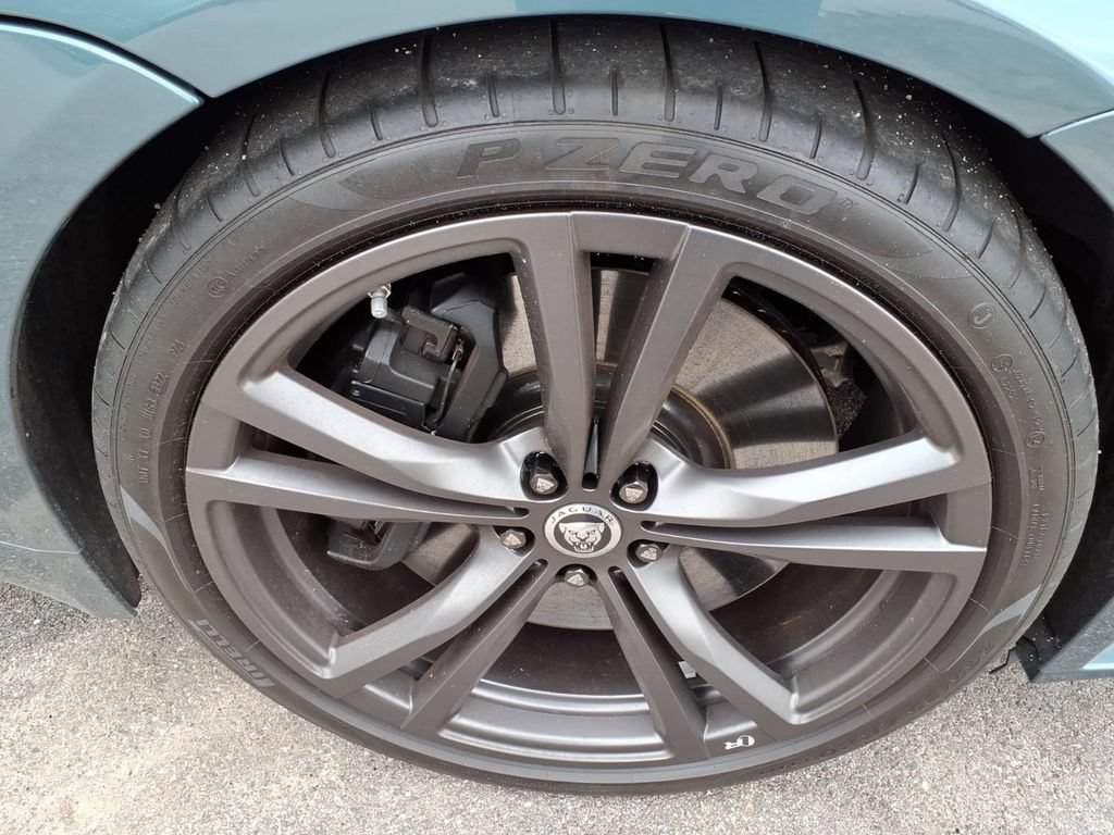 Used 2024 Jaguar F-TYPE R AWD/4WD image 12
