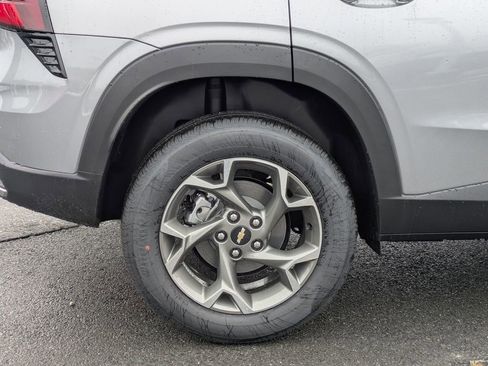 New 2026 Chevrolet Trax LT w/ Driver Confidence Package FWD image 25