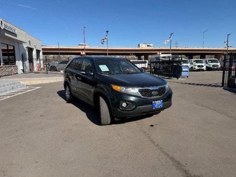Used 2012 Kia Sorento FWD image 23