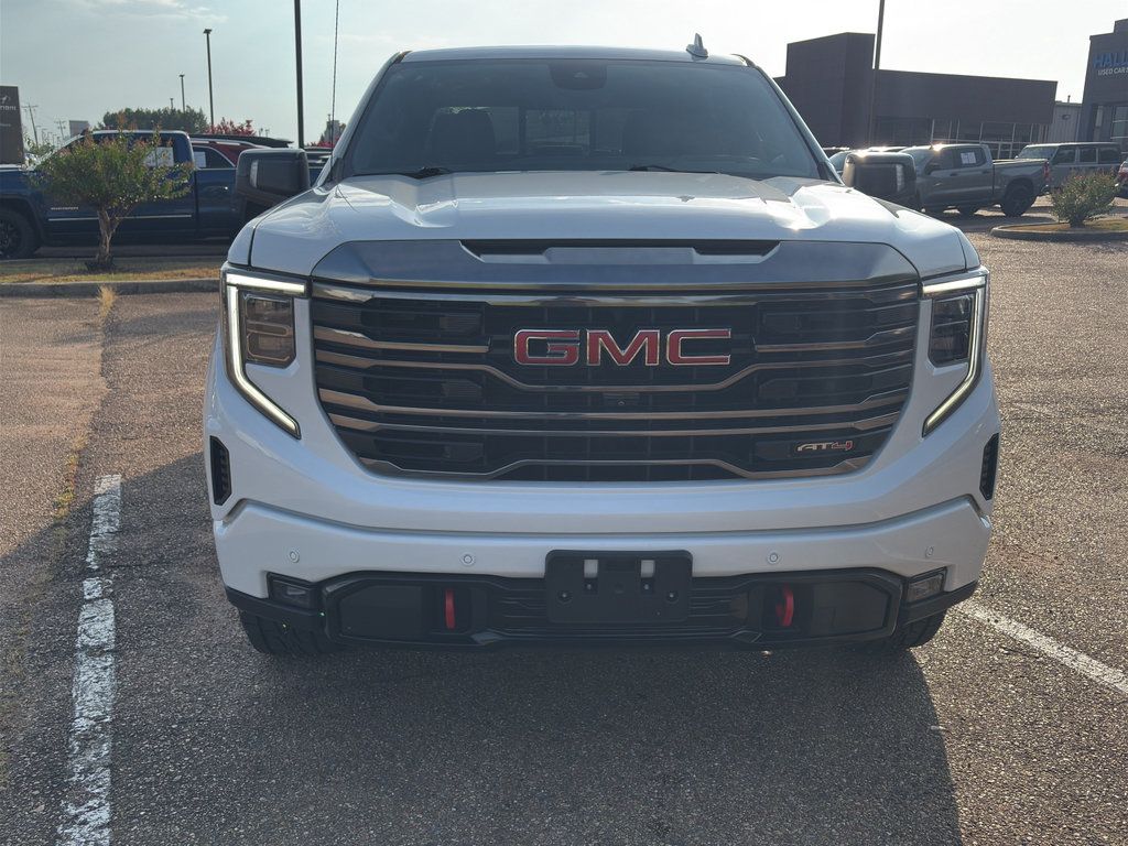 Used 2022 GMC Sierra 1500 AT4 w/ AT4 Premium Package AWD/4WD image 2