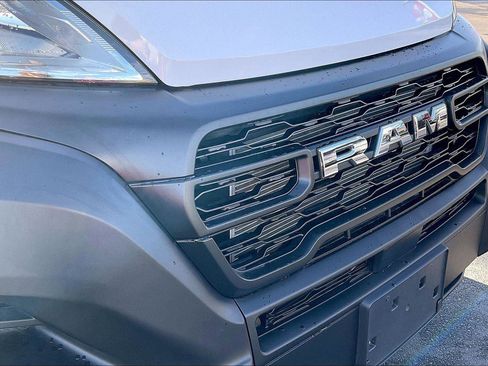 Used 2025 RAM ProMaster 2500 w/ Convenience Group image 29
