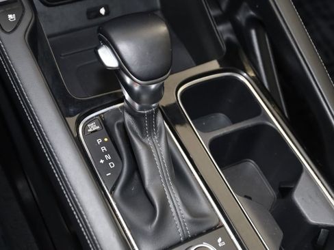 Used 2022 Kia Telluride SX w/ SX Prestige Package image 7