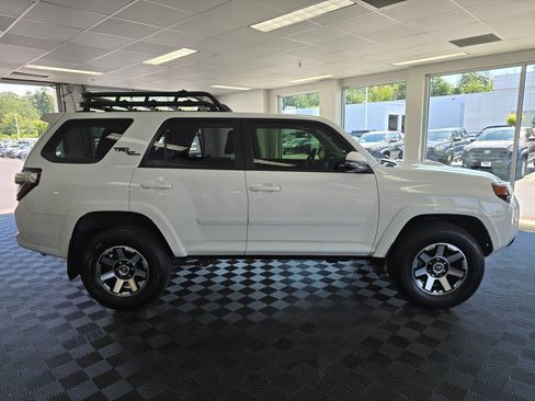 Used 2023 Toyota 4Runner TRD Off-Road Premium w/ Off Road Premium Plus Package AWD/4WD image 2