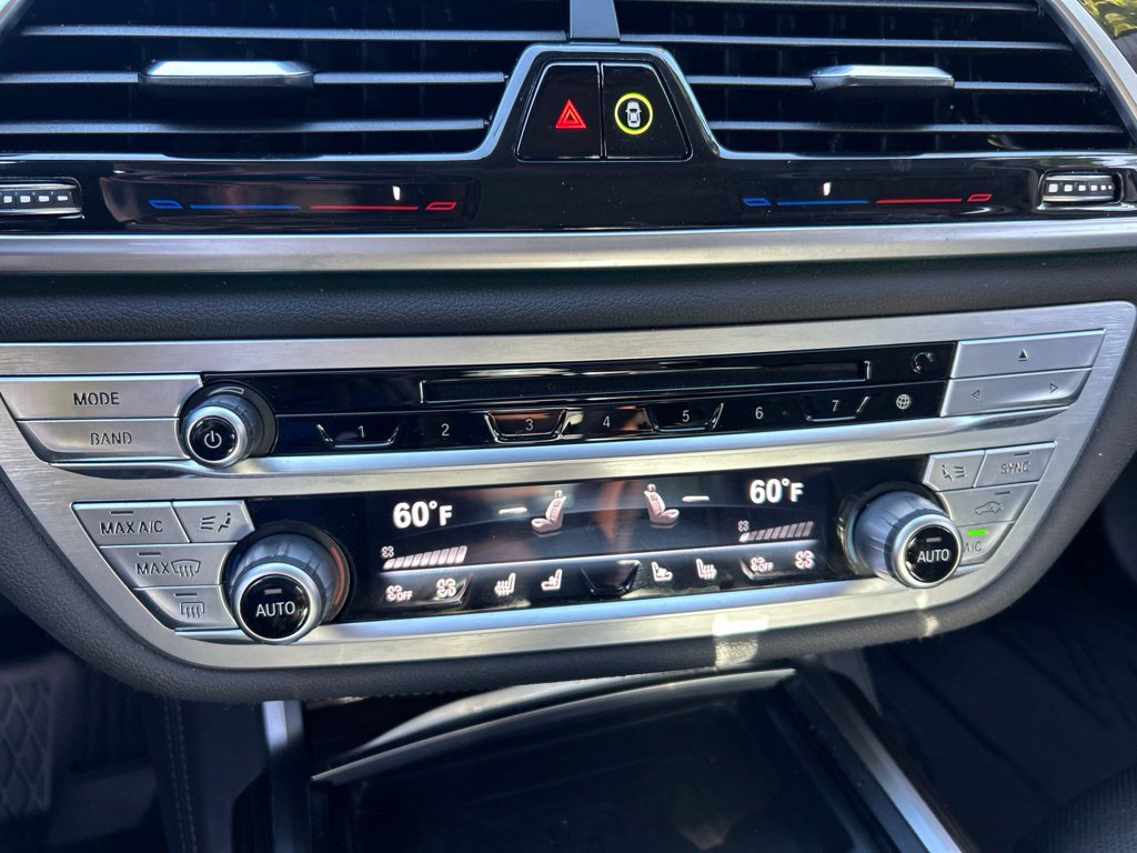 Used 2020 BMW 740i RWD image 32