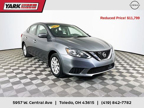 Used 2019 Nissan Sentra SV image 1