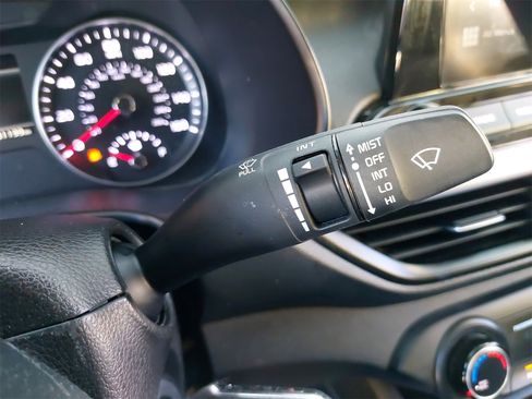 Used 2023 Kia Forte LXS image 19