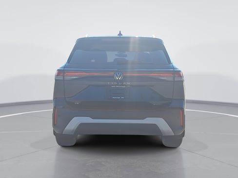 New 2025 Volkswagen Tiguan SE image 4