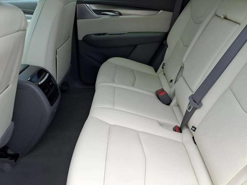 Used 2023 Cadillac XT5 Premium Luxury FWD image 10