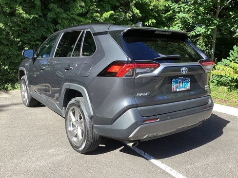 Used 2020 Toyota RAV4 Limited w/ Carpet Mat Package AWD/4WD image 9