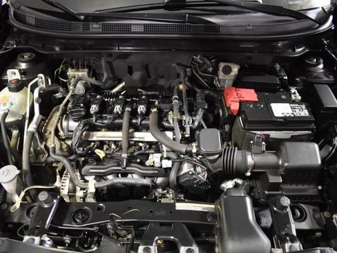 Used 2018 Nissan Kicks SV FWD image 35