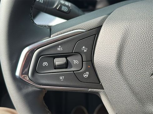 New 2025 Chevrolet Trax LT w/ LT Convenience Package image 16