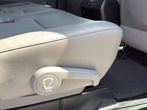 Used 2021 Toyota Sequoia Limited w/ Safety & Convenience Package AWD/4WD image 26