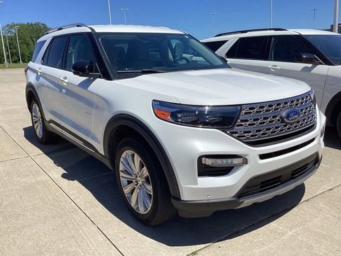 Used 2021 Ford Explorer Limited w/ Hybrid Equipment Group 310A AWD/4WD image 9