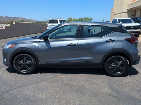 Certified 2021 Nissan Kicks S FWD image 9