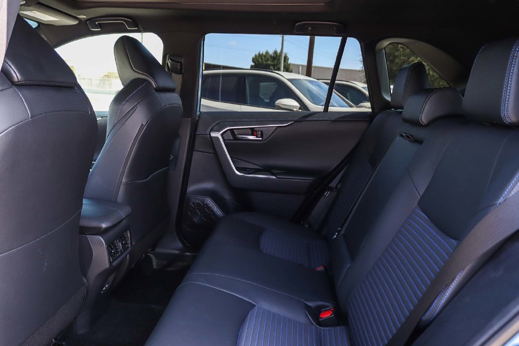Used 2023 Toyota RAV4 XSE AWD/4WD image 20