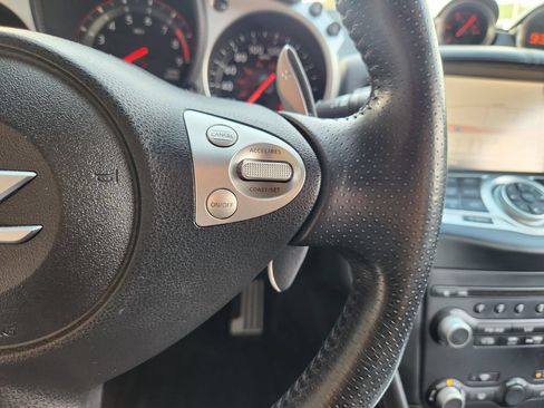 Used 2016 Nissan 370Z Touring RWD image 32