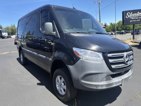 Used 2020 Mercedes-Benz Sprinter 2500 image 9