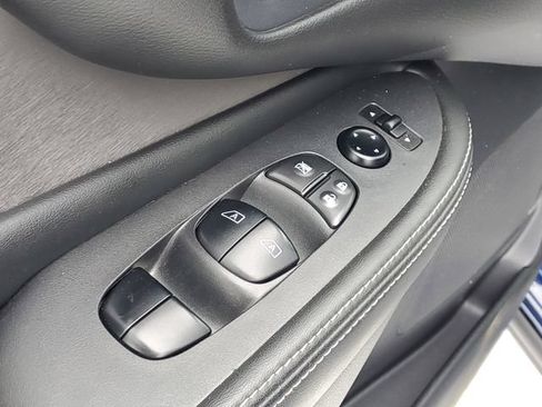 Used 2021 Nissan Murano SV AWD/4WD image 12