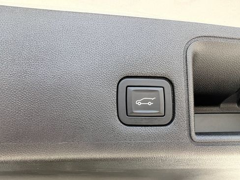 Used 2019 GMC Terrain SLT w/ Preferred Package AWD/4WD image 37
