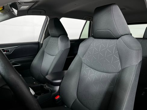 Used 2024 Toyota RAV4 XLE image 13