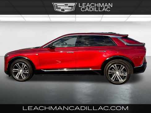 New 2025 Cadillac Lyriq Premium Luxury image 8