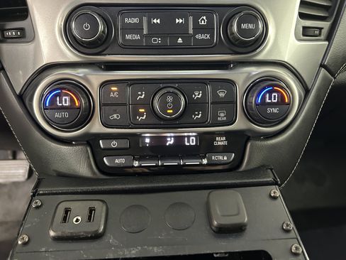 Used 2019 Chevrolet Tahoe 2WD image 18
