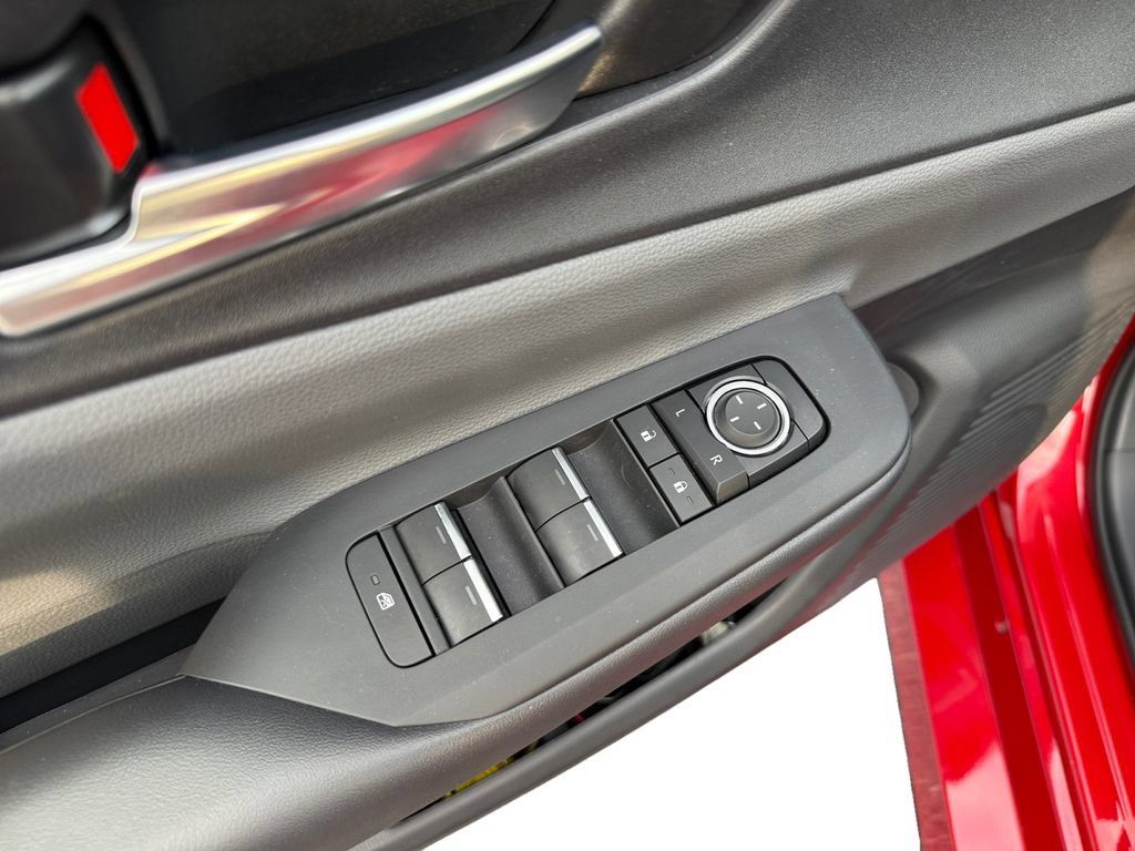 Used 2024 Toyota Prius XLE FWD image 25