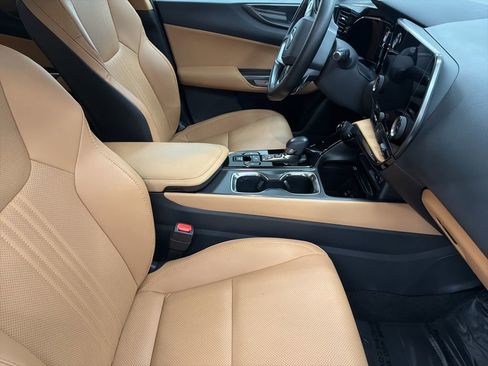 Used 2025 Lexus NX 250 250 Base w/ Towing Package (2000 Lbs) image 31