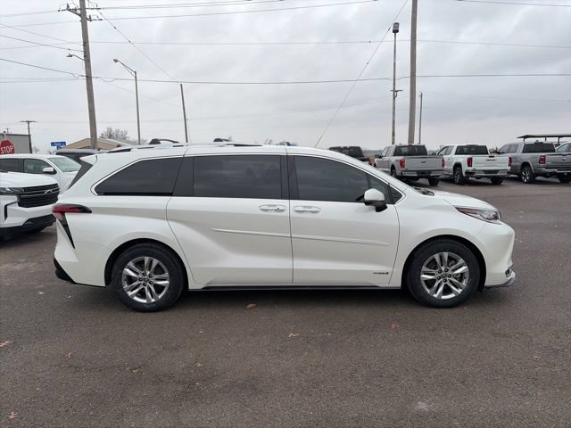 Used 2021 Toyota Sienna Limited w/ Outdoor Package (TMS) AWD/4WD image 7
