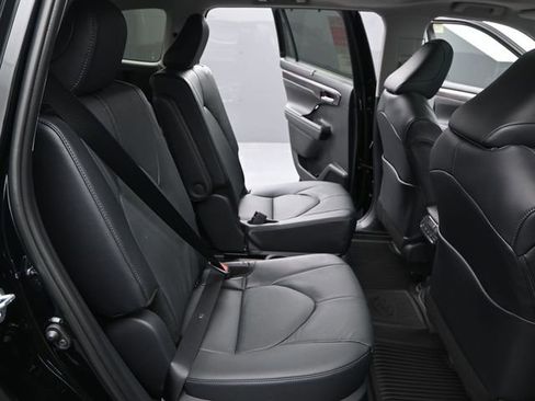 Used 2026 Toyota Highlander Limited image 16