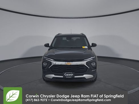 Used 2025 Chevrolet TrailBlazer LT w/ Convenience Package FWD image 5