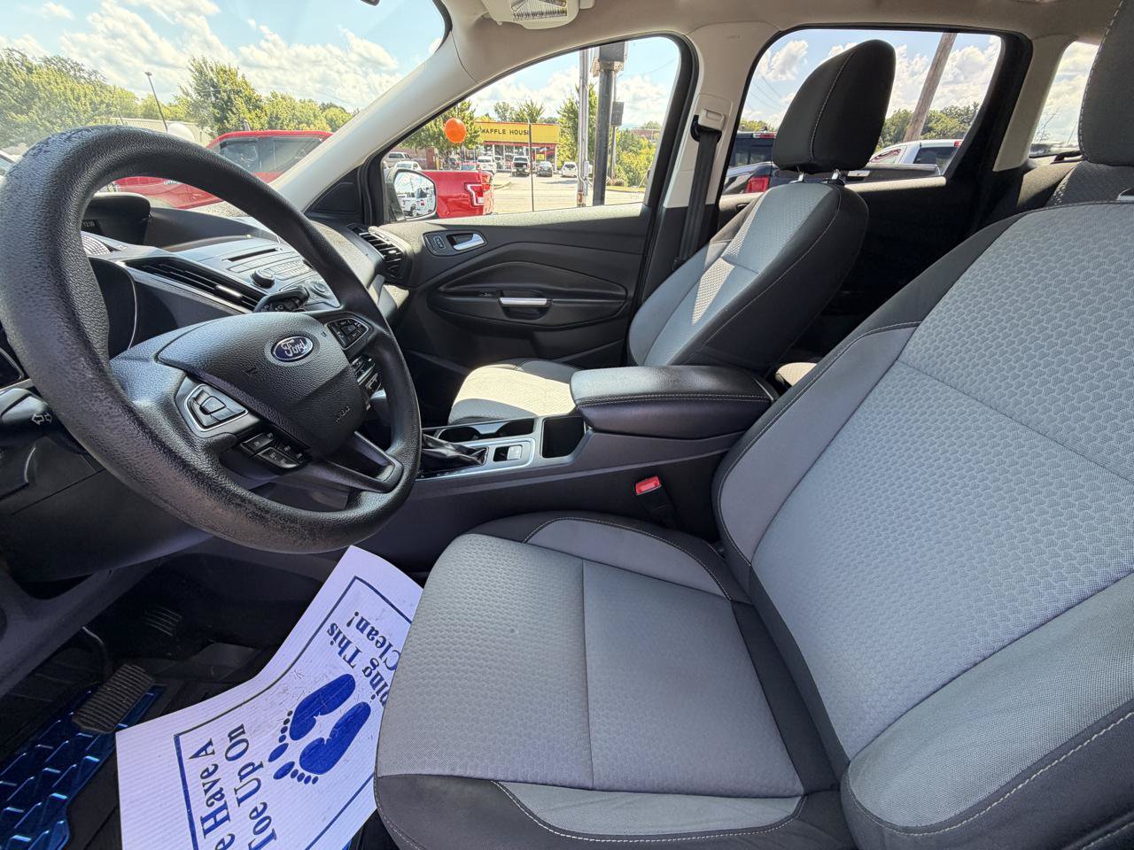 Used 2017 Ford Escape SE FWD image 11