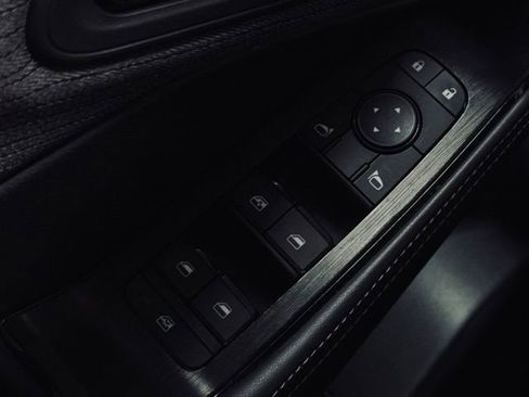 Used 2022 Nissan Rogue SV image 13