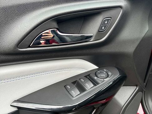 Used 2024 Chevrolet Trax LT w/ Driver Confidence Package image 22