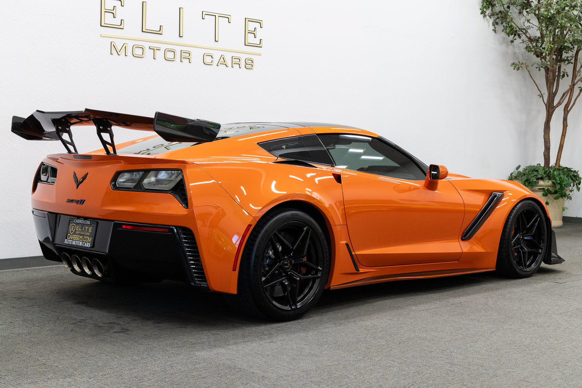 Used 2019 Chevrolet Corvette ZR1 RWD image 9