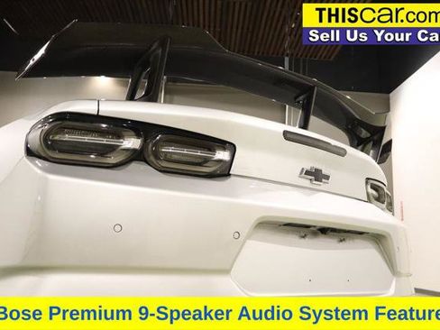 Used 2019 Chevrolet Camaro ZL1 RWD image 15