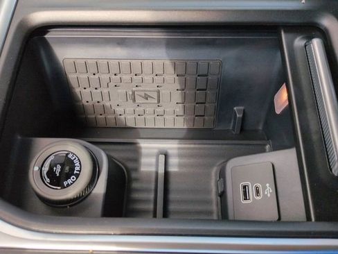 New 2025 Ford Expedition Max Active image 25