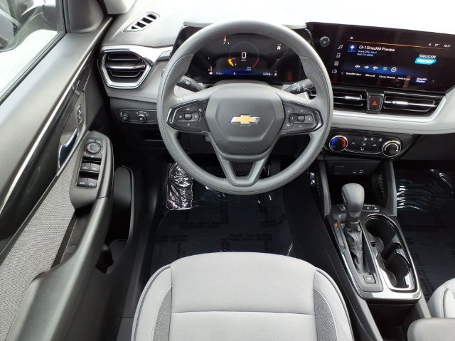 Used 2026 Chevrolet TrailBlazer LT FWD image 16