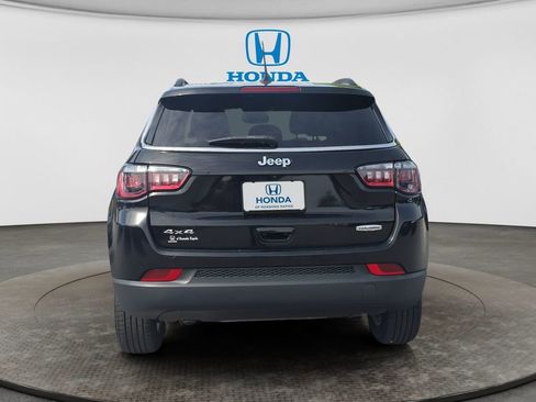 Used 2024 Jeep Compass Latitude AWD/4WD image 4
